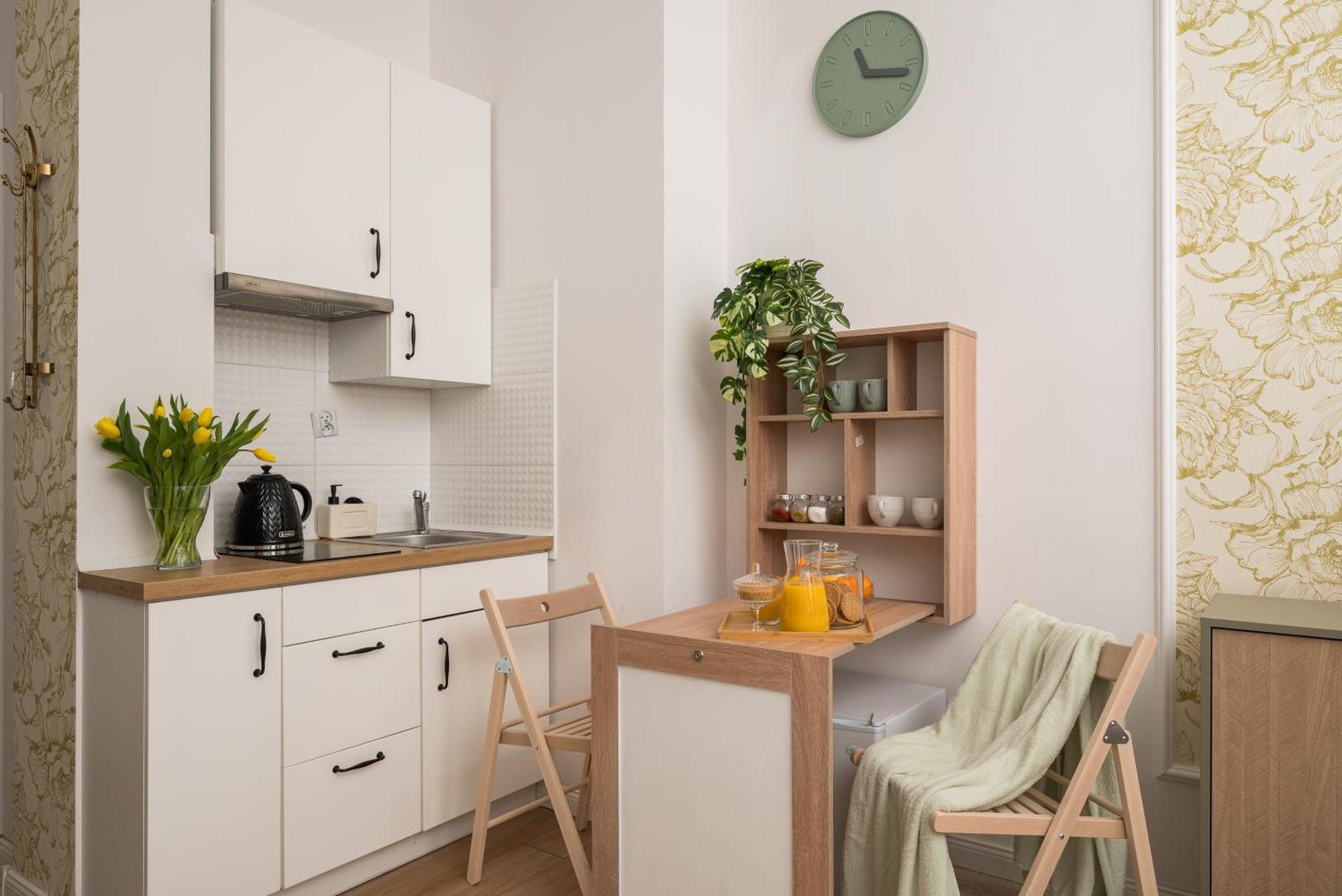 Green Oasis Charming Loft In A Historic Warsaw Tenement House 900 M From Central Station Экстерьер фото
